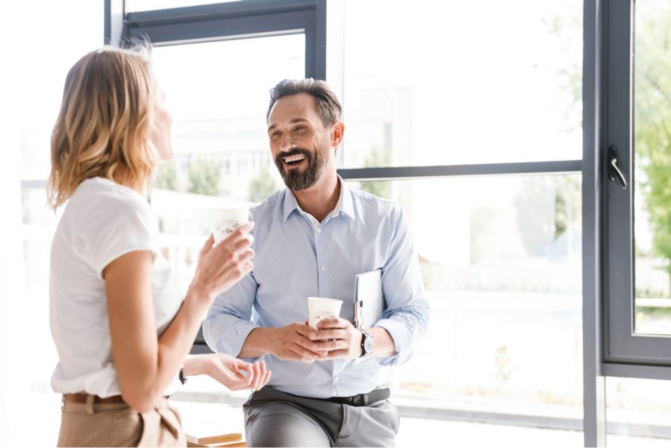 Signes De Flirt Au Travail Rep Rer Facilement