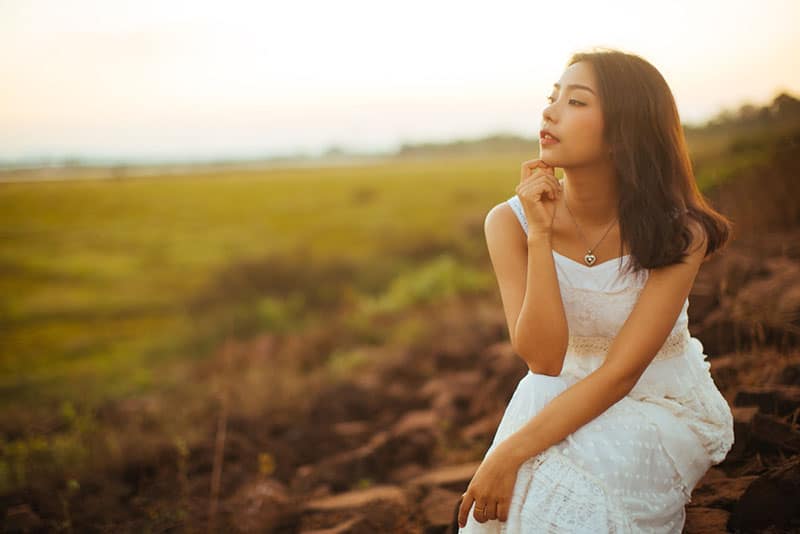 jeune femme, apprécier, nature