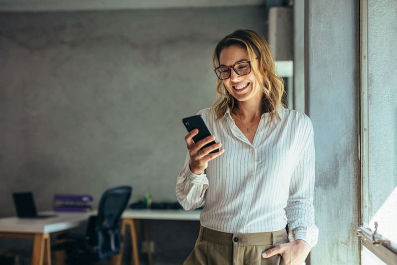 femme affaires, téléphone