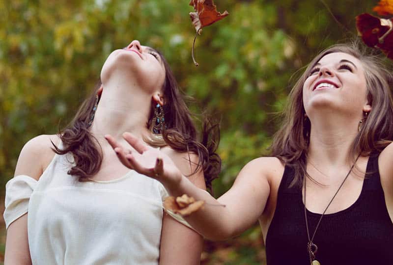 10 Raisons Pour Avoir Un Ami Brutalement Honnête Dans La Vie