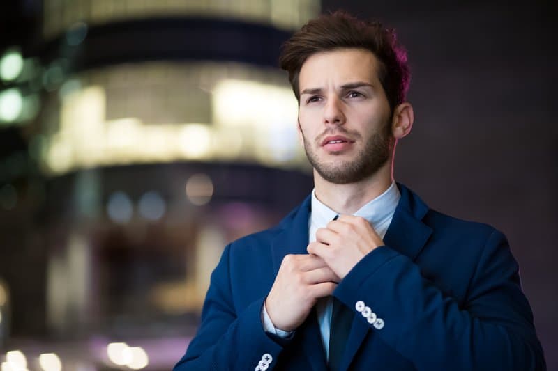 l'homme se lève