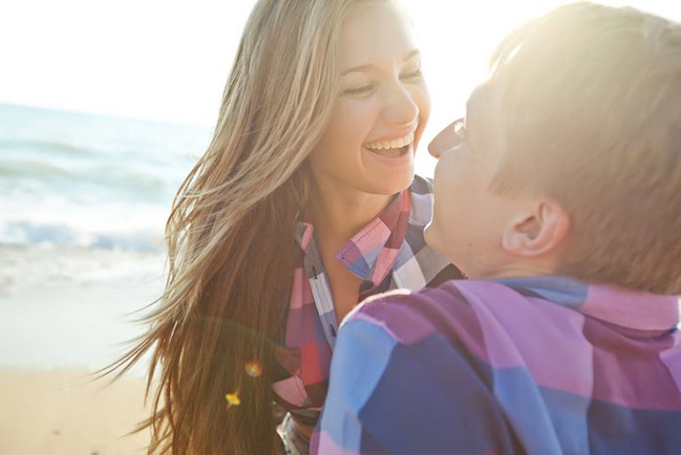 Comment Reconnaître Un Homme Amoureux Qui Cache Ses Sentiments