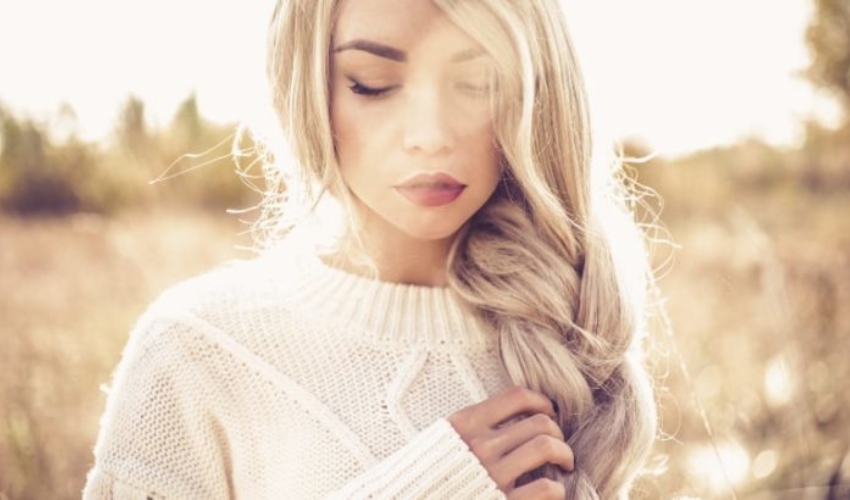 femme blonde
