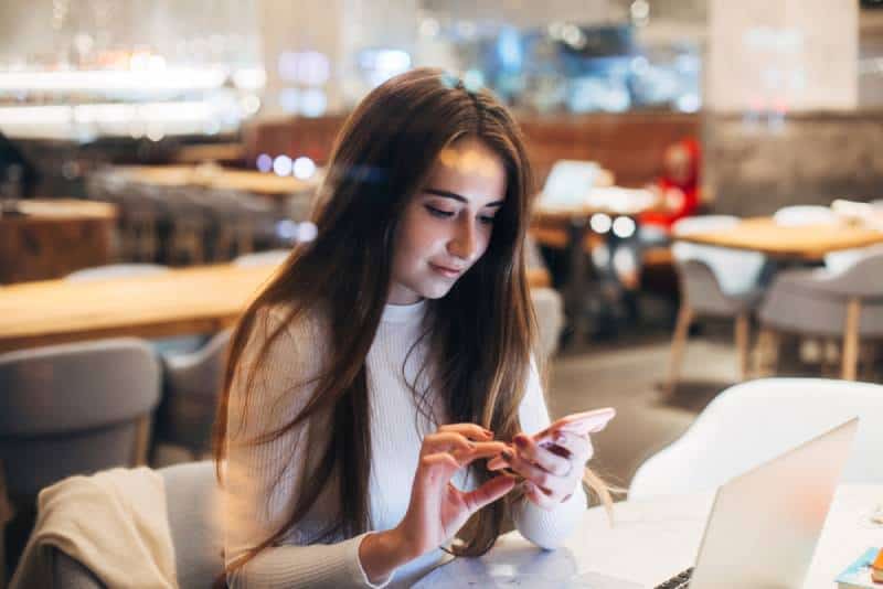 Bonjour mon amour : 22 SMS d’amour à envoyer à votre moitié