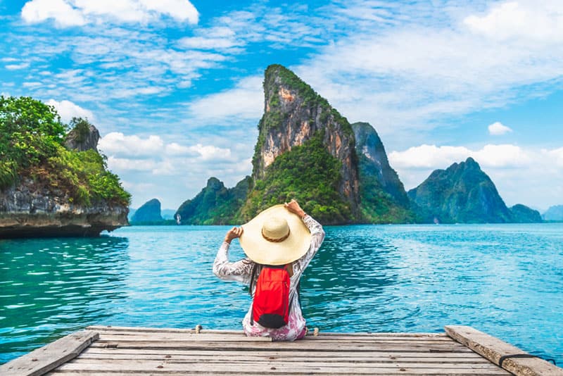 femme, à, grand chapeau, par, les, énorme, lac