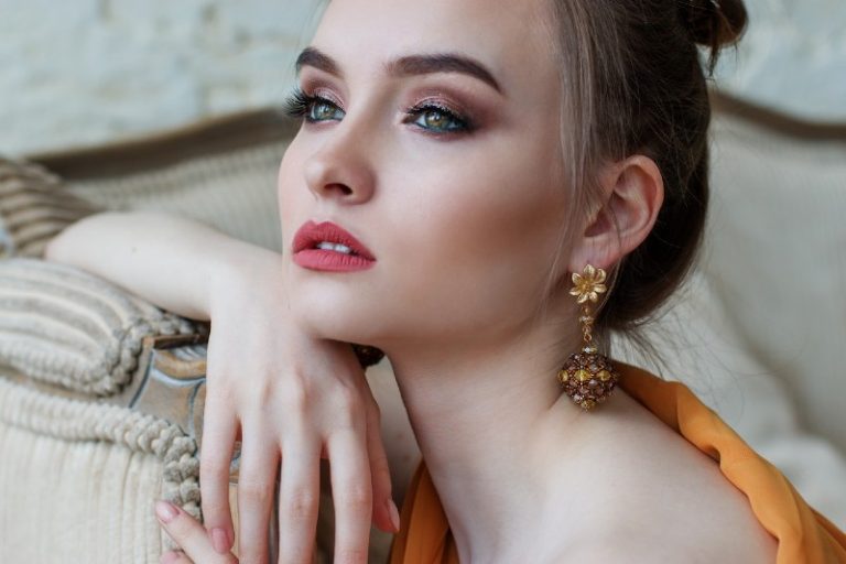 une belle jeune femme