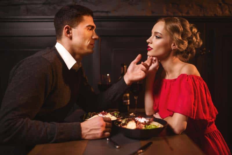 Comment Manquer À Un Homme 8 Astuces Pour Le Rendre Fou De Désir