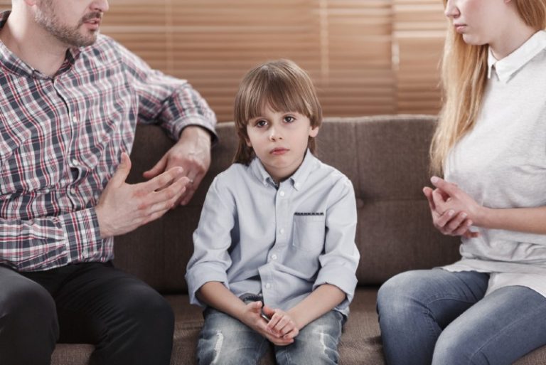 Enfants et leurs parents séparation