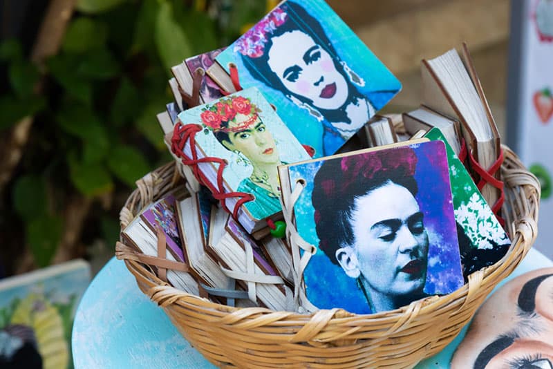 Tu Mérites Un Amour Décoiffant Frida Kahlo On S'aime Mais On Ne Peut Pas Être Ensemble