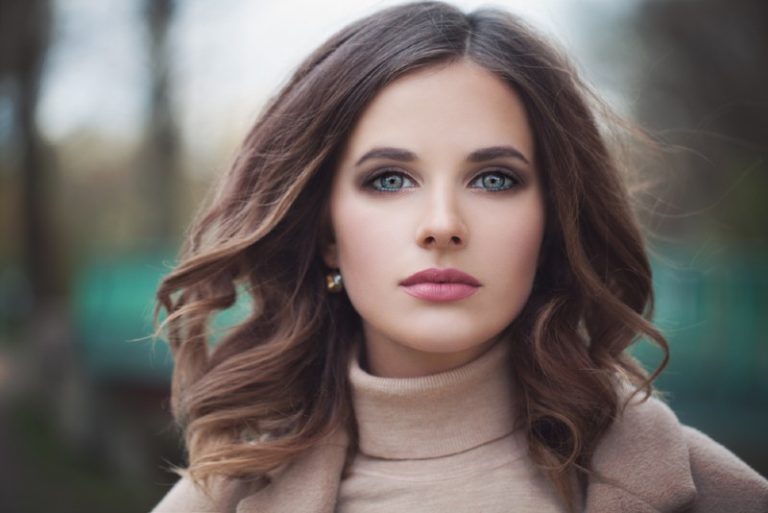 portrait d'une belle femme triste