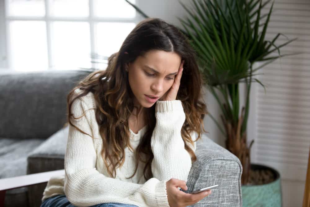 Attendre Que Son Ex Fasse Le Premier Pas À La Fille Qui Est Encore En Train D’attendre : Pas De Réponse C’est