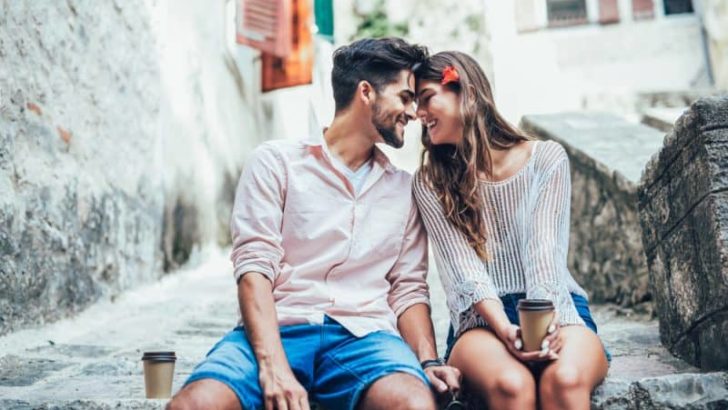 6 Méthodes De Flirt Auxquelles Aucun Homme Ne Peut Résister
