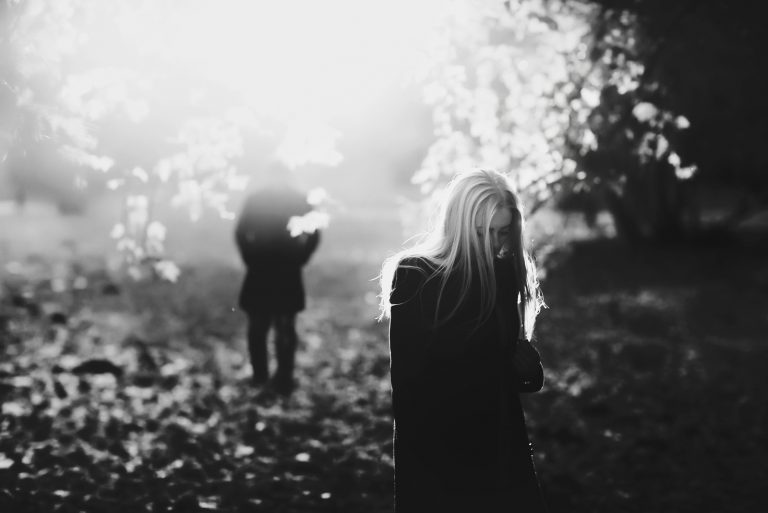 l'homme quitte la femme