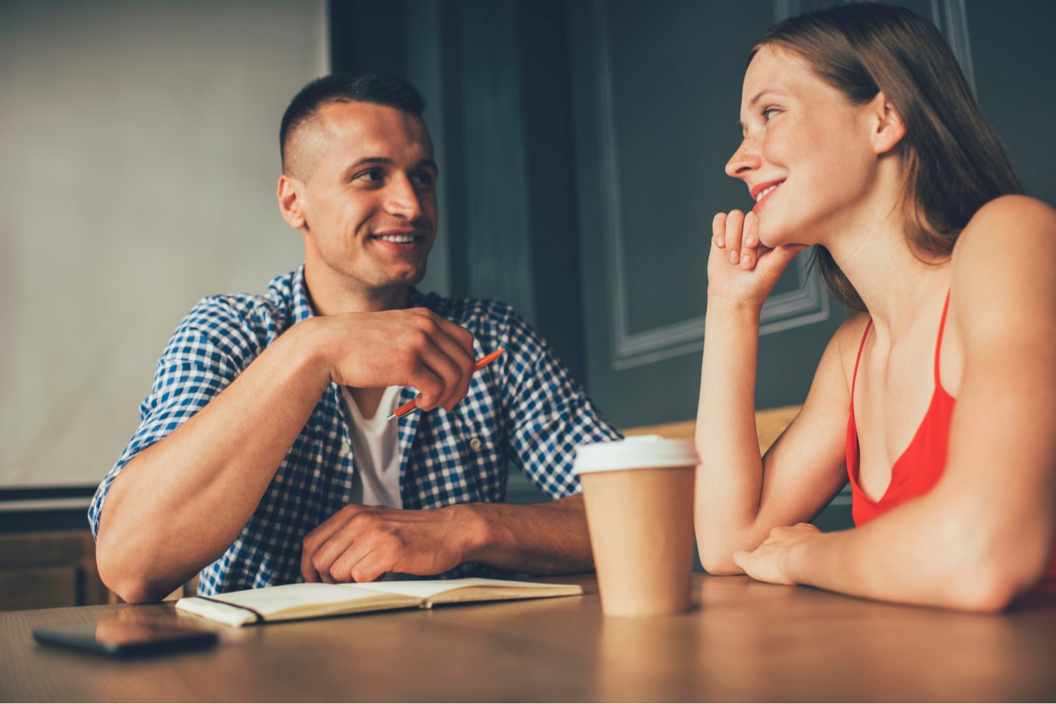 Comment Attirer Une Femme 15 Conseils Efficaces