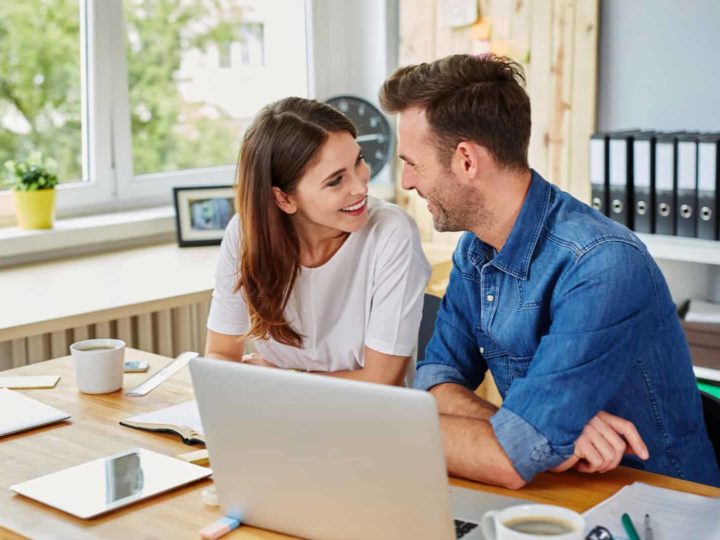 Comment Savoir Si Vous Plaisez À Une Femme Mariée En 2022 ?