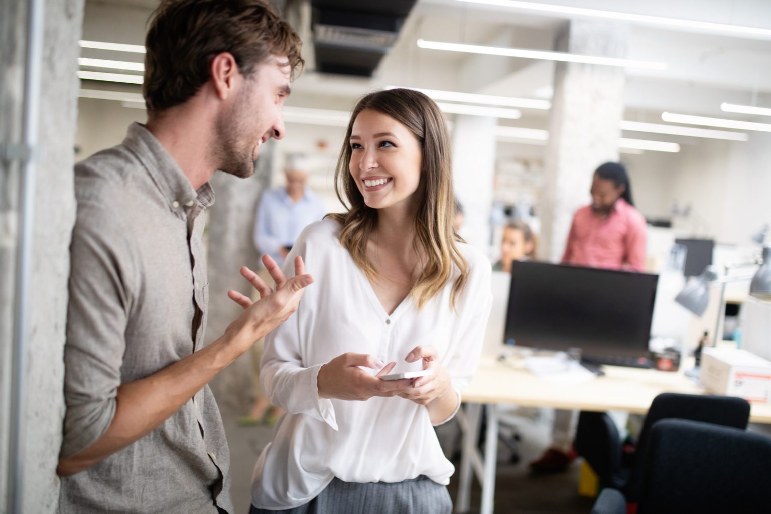 Signes De Flirt Au Travail