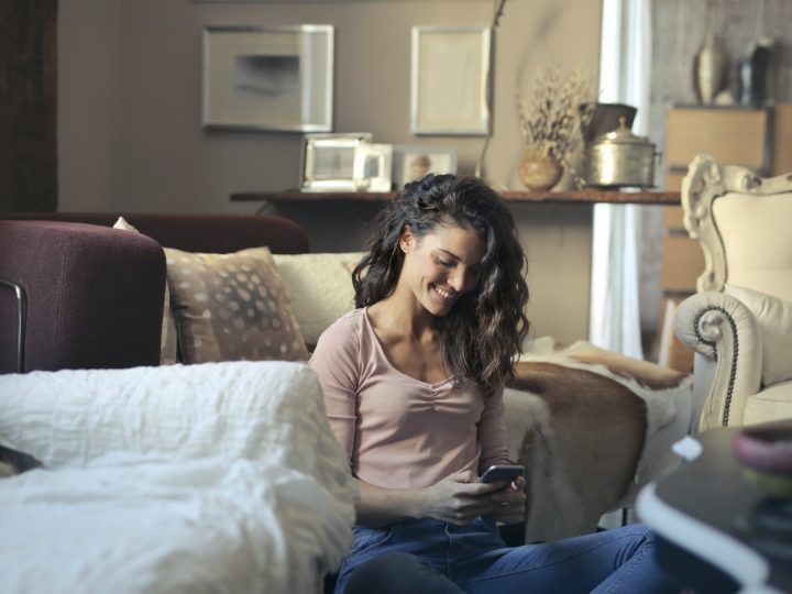 Les Jeux De Couple Par SMS: Vous Préférez Sexy Ou Amusant ?
