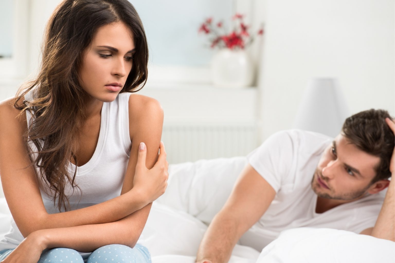 Pourquoi une femme fuitelle un homme qui lui plaît en 2021?