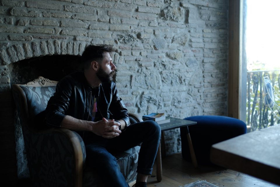 Pourquoi Un Homme Fuit Une Femme Qui Lui Plaît Pourquoi une femme fuit-elle un homme qui lui plaît en 2021?