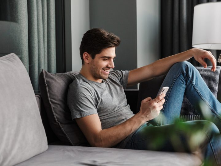 Comment Aborder Une Fille Sur Tinder Comment Aborder Une Fille Sur Tinder : Conseils Et Exemples