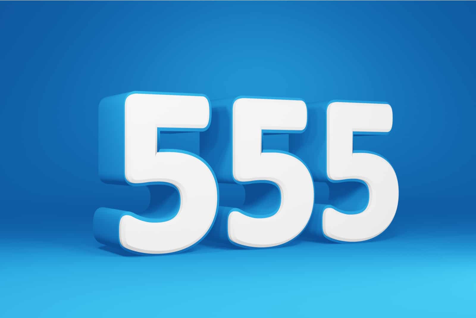 numéro 555 sur fond bleu