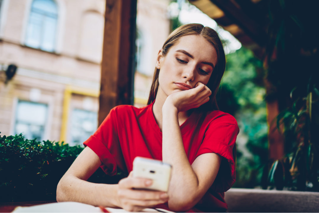 Il Regarde Mes Story, Mais Ne Me Parle Pas Que DoisJe Penser Il Regarde Mes Story, Mais Ne Me Parle Pas Que DoisJe Penser