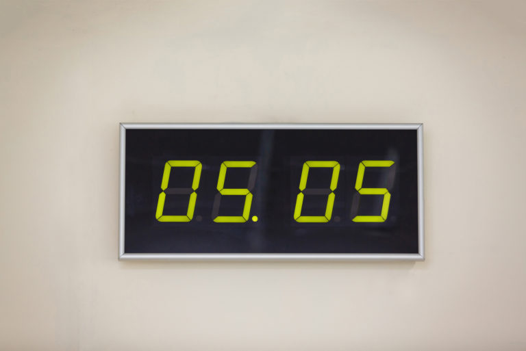 horloge numérique noire
