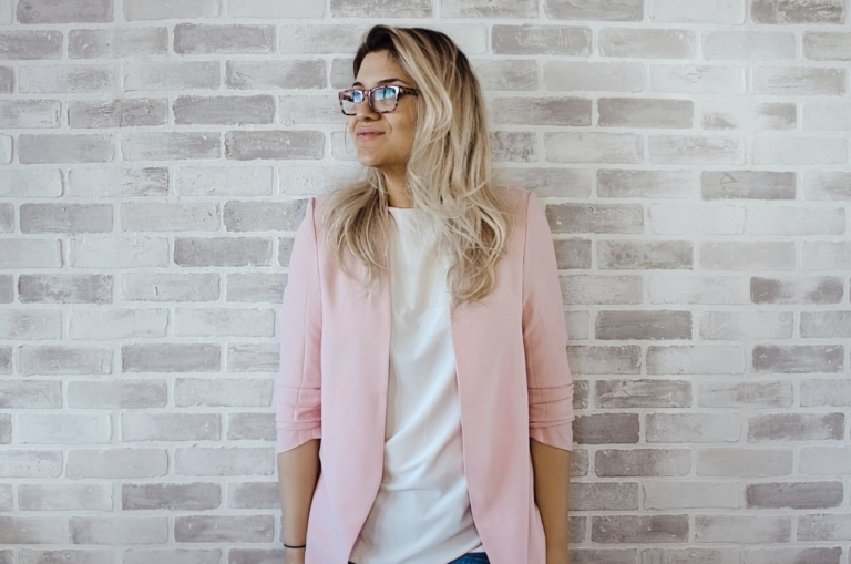 femme blonde