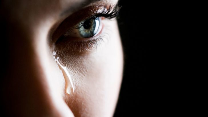 Pleurer D’un Seul Œil, La Signification Spirituelle Et Les Causes