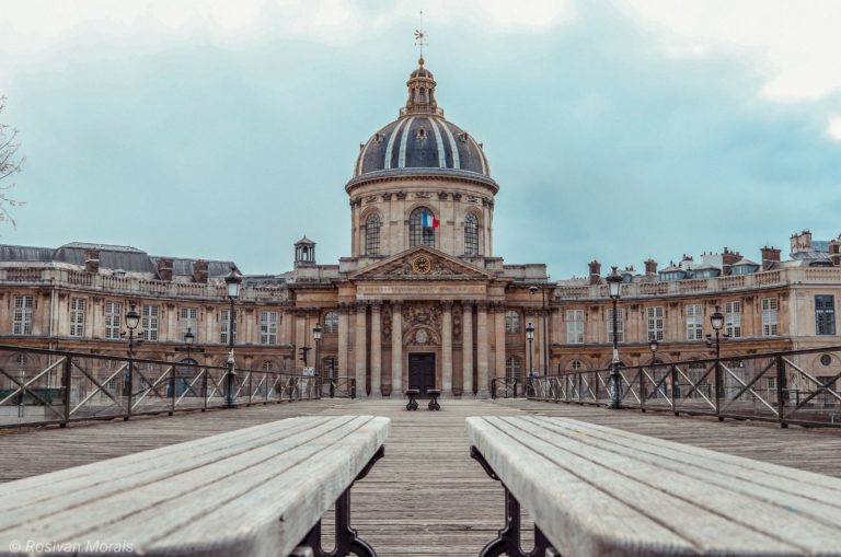 bâtiment historique à paris