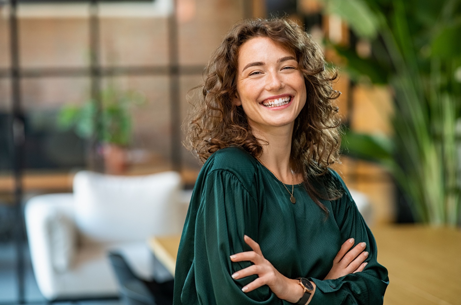 femme heureuse et confiante