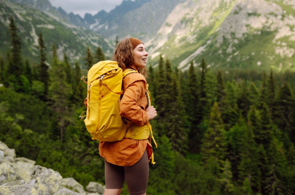 la fille sur la montagne